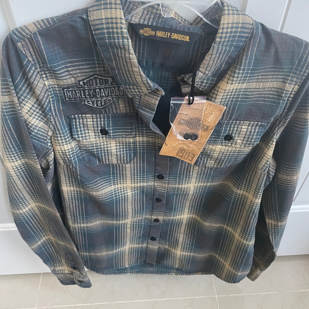 New Women’s Harley-Davidson Flannel Button down